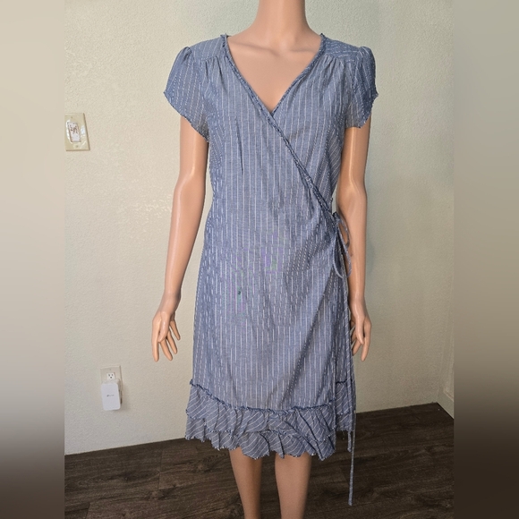 Converse One Star Women’s Wrap Dress Med Chambray Striped Cap Sleeve Raw Ruffle - Picture 8 of 9